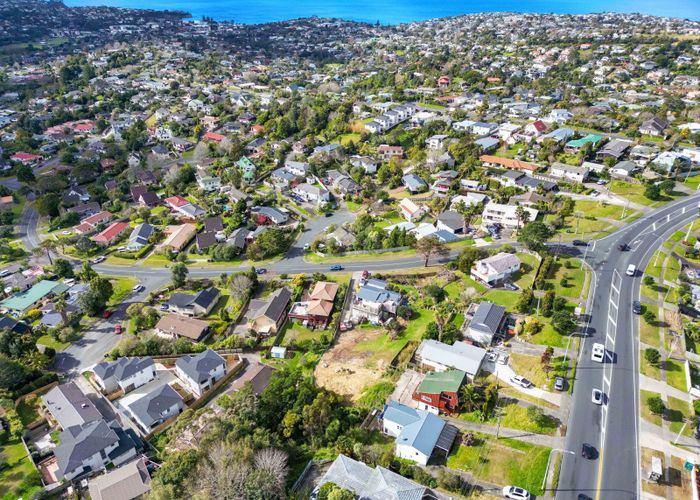  at 579 East Coast Road, Browns Bay, Auckland