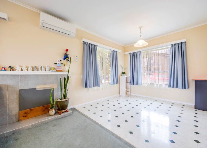  at 2/1 Meadowvale Avenue, Forrest Hill, North Shore City, Auckland