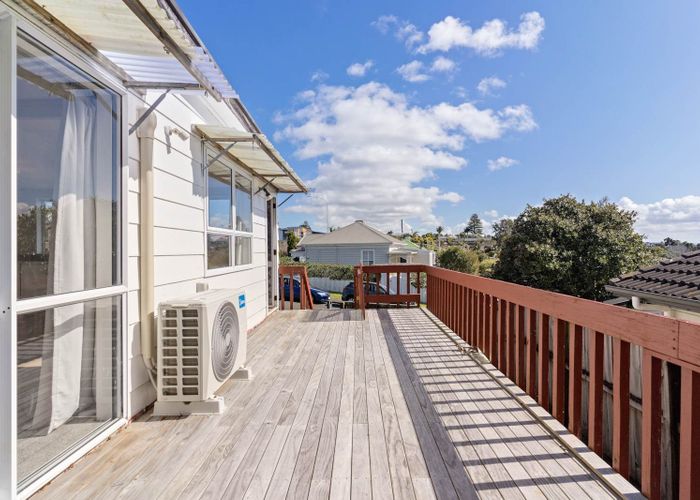  at 1/113 Mokoia Road, Birkenhead, North Shore City, Auckland