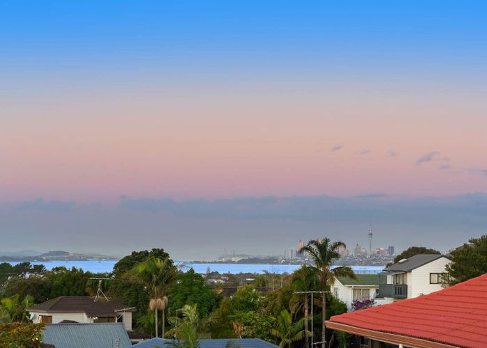  at 10E White Heron Drive, Massey, Waitakere City, Auckland