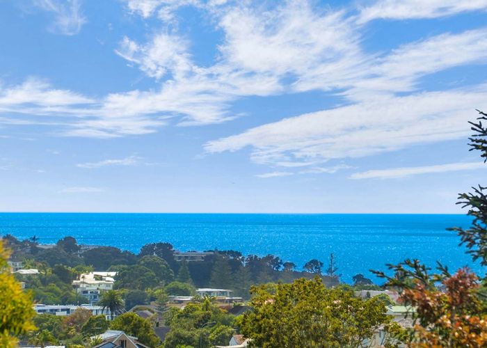  at 1/135 Oaktree Avenue, Browns Bay, North Shore City, Auckland