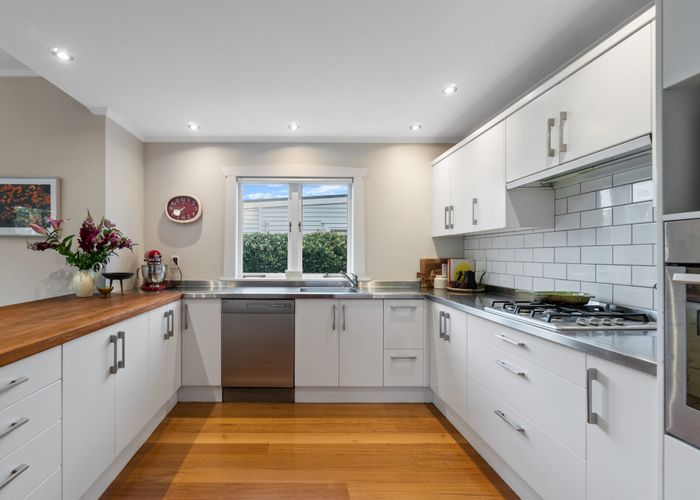  at 32 Cambourne Road, Sandringham, Auckland City, Auckland
