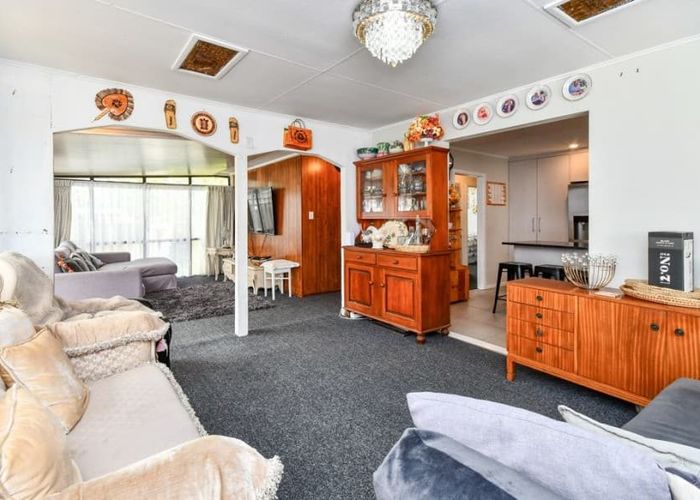  at 2 Wimpey Street, Mangere, Manukau City, Auckland