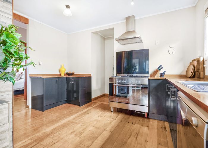  at 405 Peachgrove Road, Fairfield, Hamilton