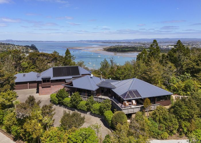  at 6 Te Kawau Pass, Greenhithe, North Shore City, Auckland