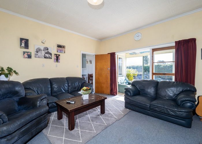  at 17 Winslow Westerfield Road, Winslow, Ashburton