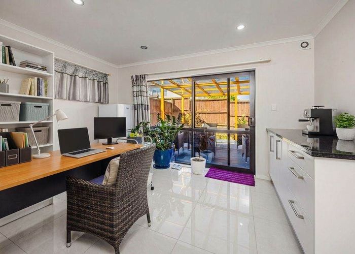  at 14 Evelina Lane, Flat Bush, Manukau City, Auckland