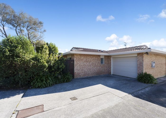  at 16 Munroe Road, Ranui, Auckland