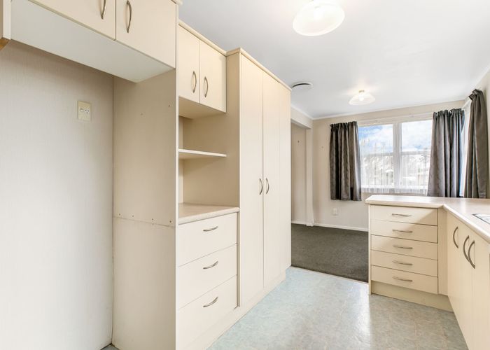  at 9 MacMurdo Avenue, Glenview, Hamilton