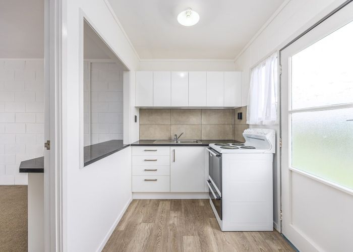  at 9/27 St Georges Road, Avondale, Auckland