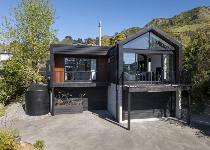  at 8 Merlincote Crescent, Governors Bay, Banks Peninsula, Canterbury