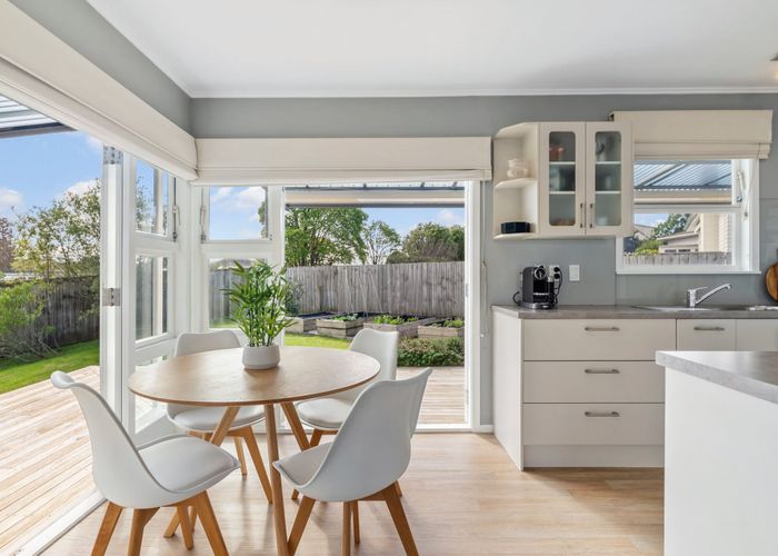  at 10 Gilpin Place, Beach Haven, North Shore City, Auckland