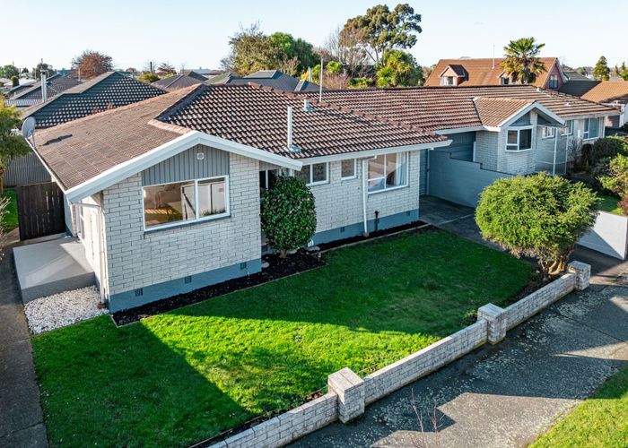  at 18 Sawtell Place, Northcote, Christchurch City, Canterbury