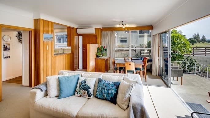  at 10 North Terrace, Westshore, Napier