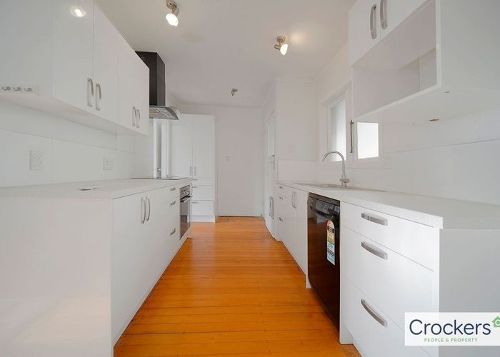  at 21 Amberley Avenue, Te Atatu South, Waitakere City, Auckland