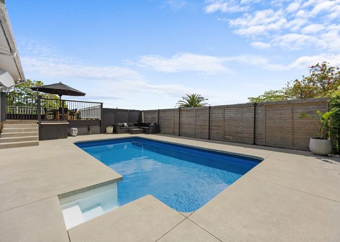  at 48 Ellesmere Crescent, Pakuranga Heights, Manukau City, Auckland