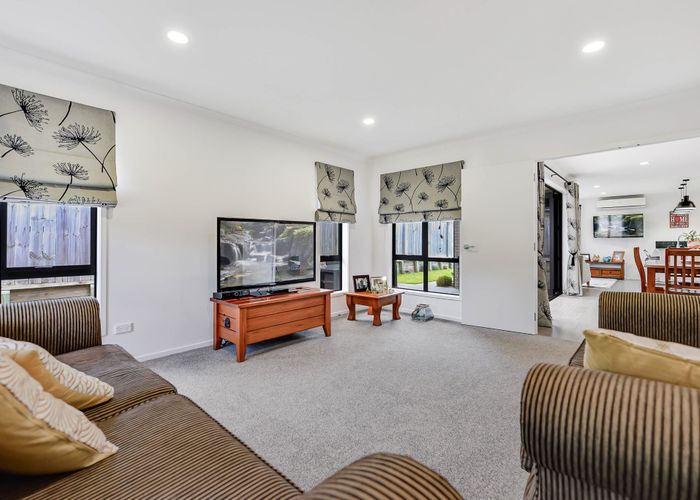  at 8 Carlingford Rise, Dinsdale, Hamilton