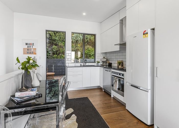  at 15/20 Trent Street, Island Bay, Wellington