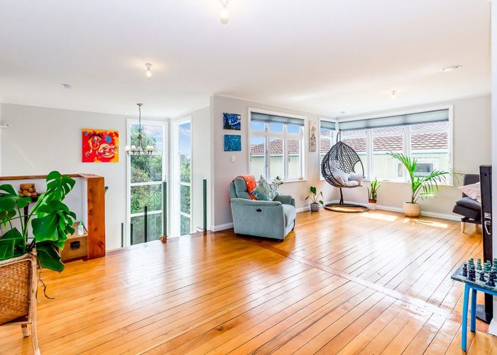  at 160 Wellington Road, Paekakariki