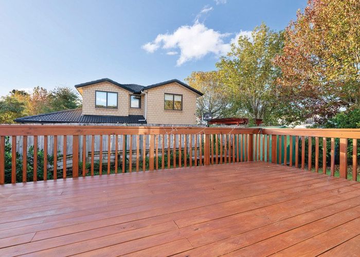  at 27 Fairdene Avenue, Henderson, Waitakere City, Auckland