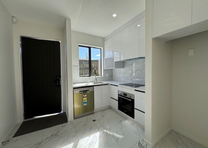  at 18D Addington Avenue, Manurewa, Manukau City, Auckland