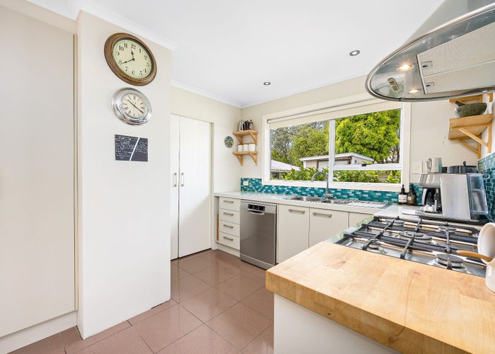  at 5 Scott Road, Stanmore Bay, Whangaparaoa