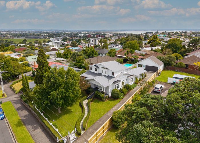  at 10 New Windsor Road, Avondale, Auckland City, Auckland
