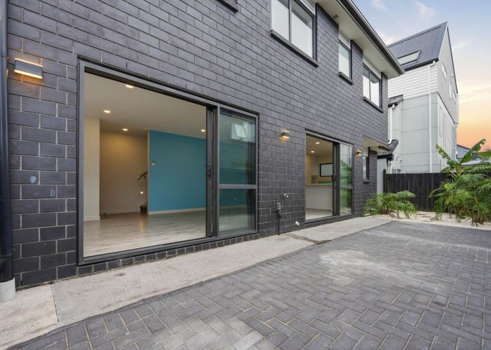  at 7C Holland Avenue, Point England, Auckland City, Auckland