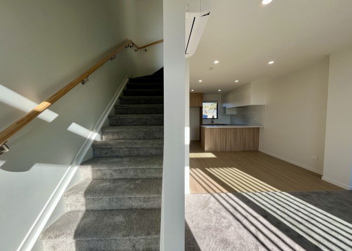  at 5/10 Fairclough Road, Beach Haven, North Shore City, Auckland