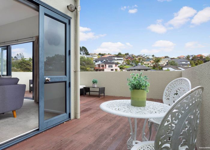  at 12/19 Langana Avenue, Browns Bay, Auckland