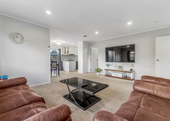  at 14 Horlicks Place, Randwick Park, Manukau City, Auckland