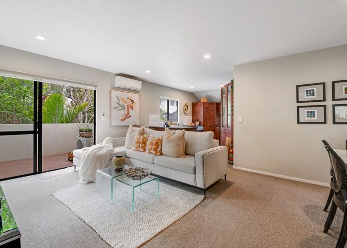  at 19 Calypso Way, Unsworth Heights, North Shore City, Auckland