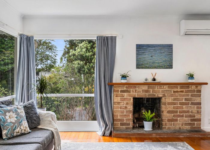  at 15 Levesque Street, Birkdale, Auckland