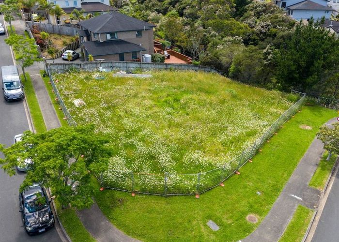  at 11 Borneo Drive, Fairview Heights, Auckland