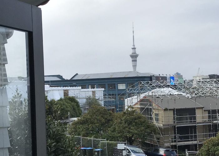  at 6/3 Burton Street, Grafton, Auckland City, Auckland