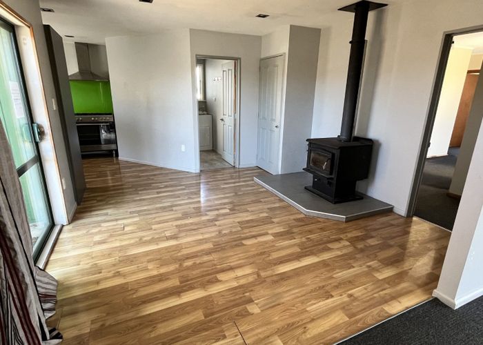  at 34b Shortland Street, Wainoni, Christchurch City, Canterbury