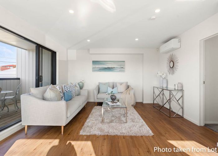  at 2/63 Gardner Avenue, New Lynn, Auckland