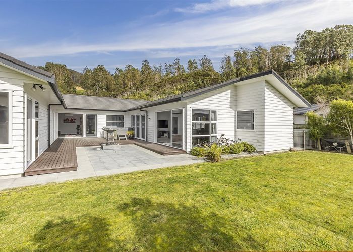  at 36 Banks Boulevard, Whitby, Porirua