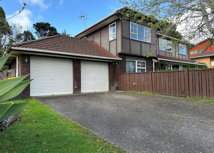  at 11 Ravenstone Place, Chatswood, North Shore City, Auckland