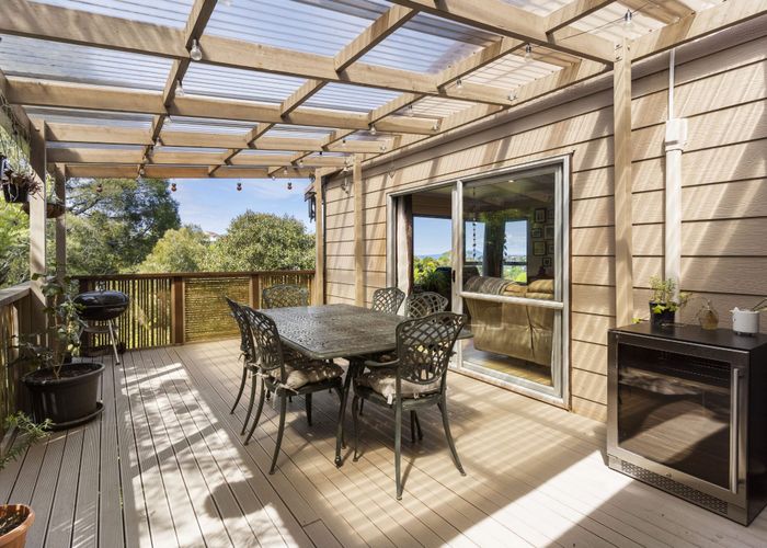  at 2/10 Barker Rise, Northcross, Auckland