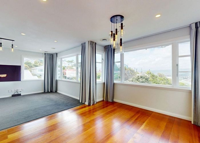  at 87 Farnham Street, Mornington, Wellington, Wellington