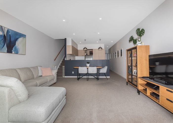  at 14/7 Handyside Street, Tawa, Wellington, Wellington