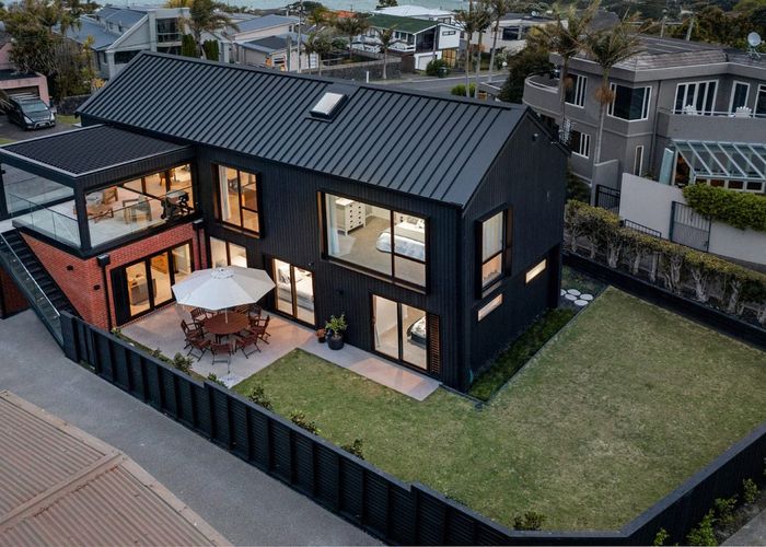  at 10 Vaughan Crescent, Murrays Bay, Auckland
