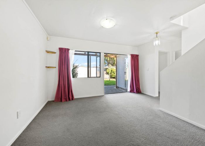  at 51 Kona Crescent, Henderson, Waitakere City, Auckland