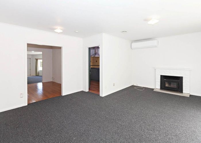  at 4 Wilsher Crescent, Henderson, Waitakere City, Auckland