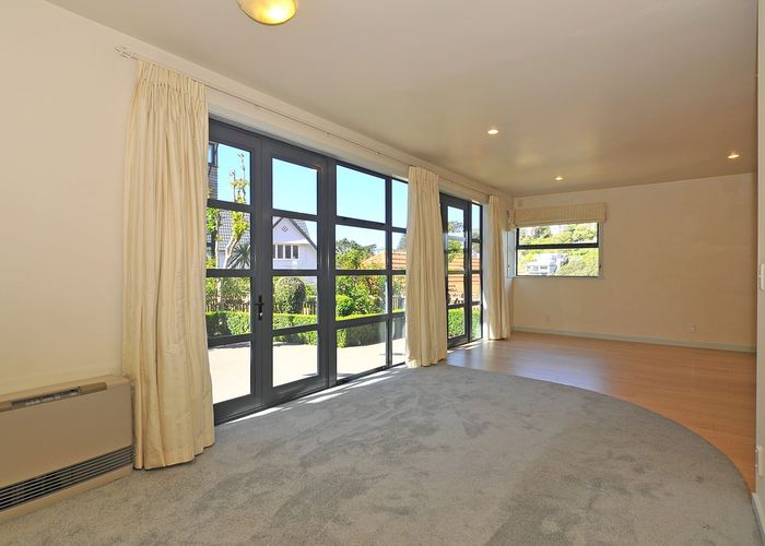  at 5E Raroa Road, Kelburn, Wellington