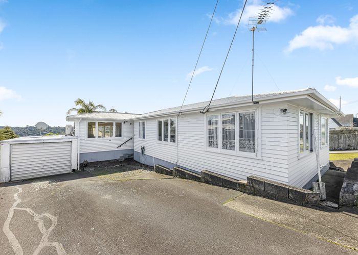  at 1/143 Manuka Road, Glenfield, North Shore City, Auckland