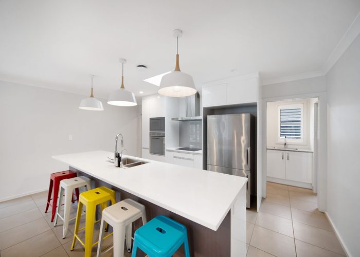  at 8 Artists Avenue, Beachlands, Auckland