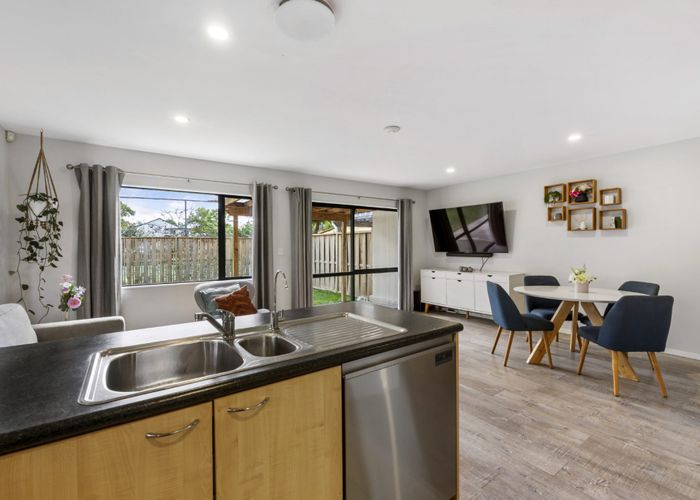  at 1/427 Albany Highway, Albany, Auckland