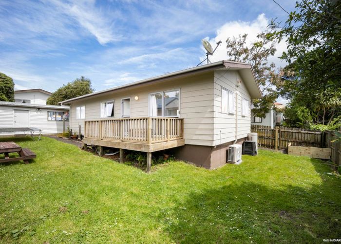  at 5/103 Hutchinson Avenue, New Lynn, Waitakere City, Auckland